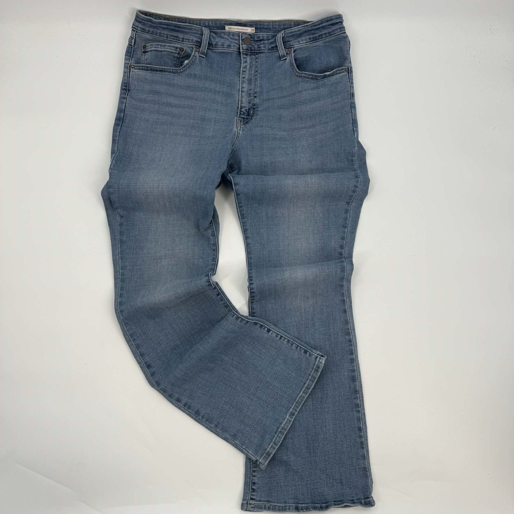 Women's Levi's 725 High Rise Bootcut Jeans Size 33 Medium Wash TBT
